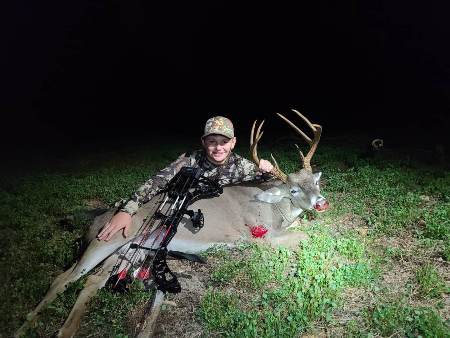 Read more about the article A 6.5 Year Old Buck Goes Down